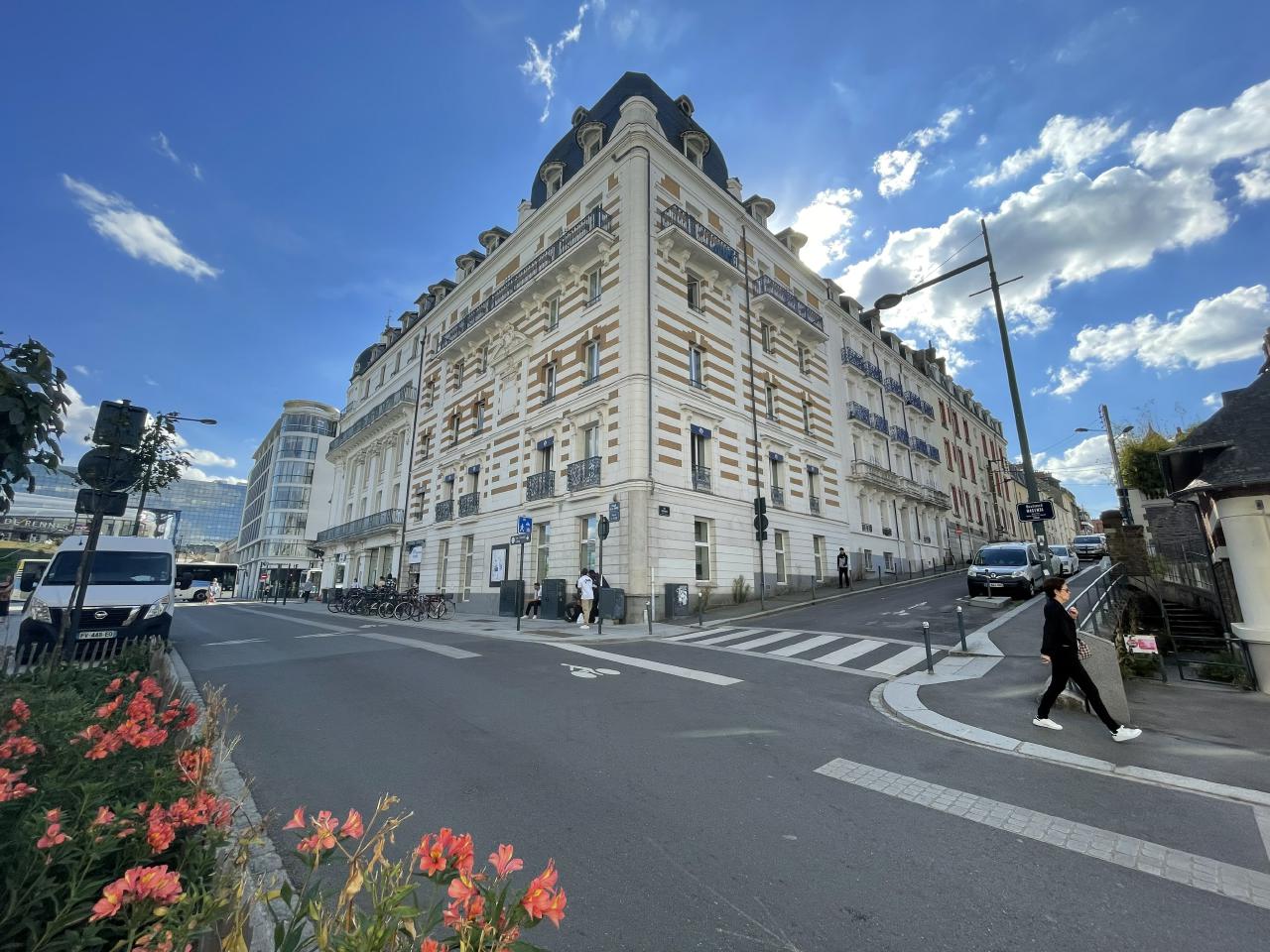 Bureau Rennes 857m² Location bureau Rennes Ille-et-Vilaine OLBUR2315439 0
